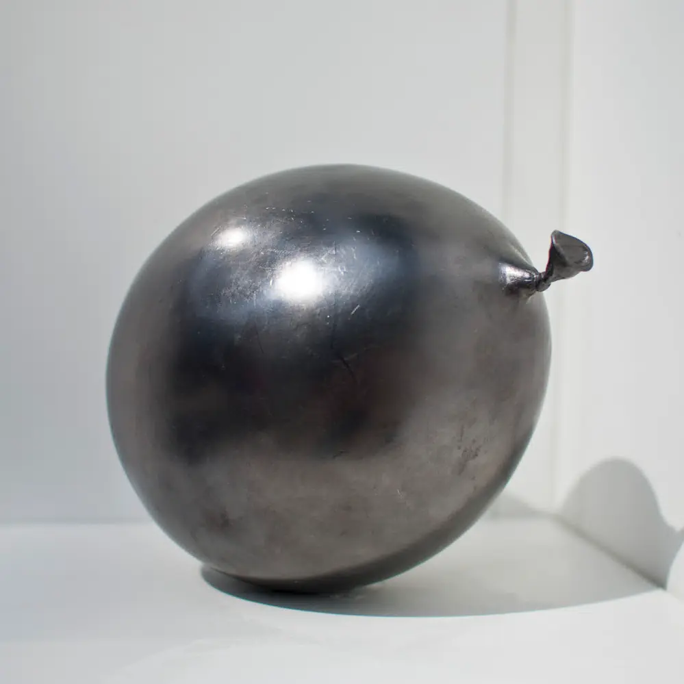 GO OVER LIKE A LEAD BALLOON